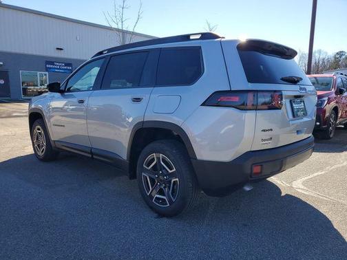 2026 Jeep Cherokee LAREDO/LIMITED
