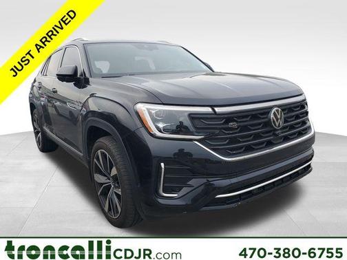 Deep Black Pearl Effect 2024 Volkswagen Atlas Cross Sport 2.0T SEL Premium R-Line