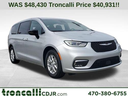 Silver Mist Clearcoat 2026 Chrysler Pacifica Select