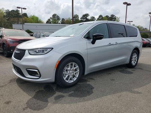 Silver Mist Clearcoat 2026 Chrysler Pacifica Select