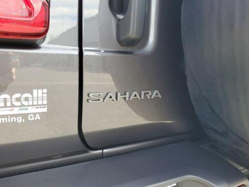 Granite Crystal Clearcoat Metallic 2026 Jeep Wrangler Sahara
