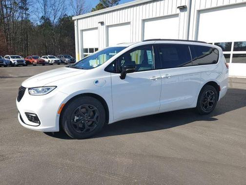 2025 Chrysler Pacifica Hybrid Select