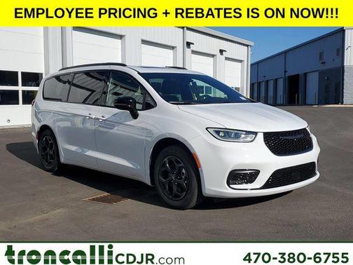 2025 Chrysler Pacifica Hybrid Select