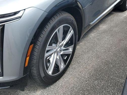 Silver Metallic 2024 Cadillac LYRIQ Tech