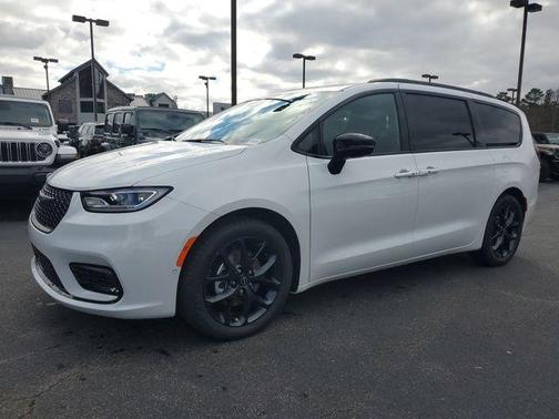 2026 Chrysler Pacifica Limited