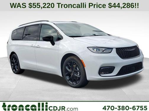 Bright White Clearcoat 2026 Chrysler Pacifica Limited