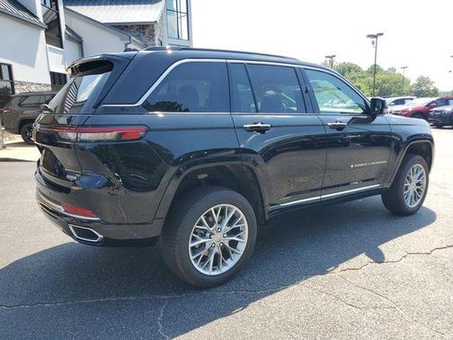 2025 Jeep Grand Cherokee Summit