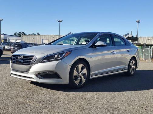 2017 Hyundai SONATA Hybrid Limited
