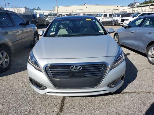 2017 Hyundai SONATA Hybrid Limited