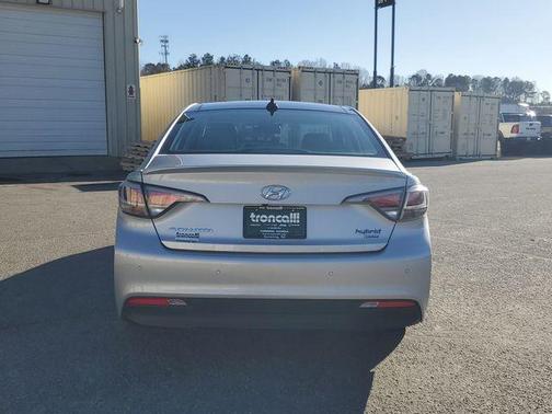 2017 Hyundai SONATA Hybrid Limited