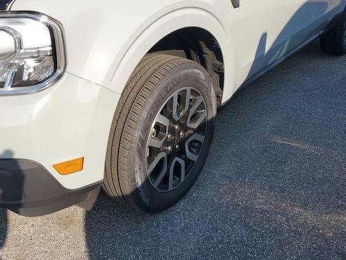 2023 Ford Maverick Lariat