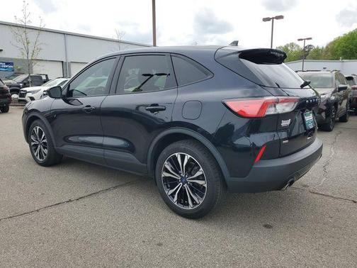 Blue 2021 Ford Escape SE