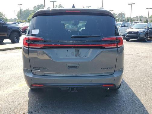 2025 Chrysler Pacifica Limited