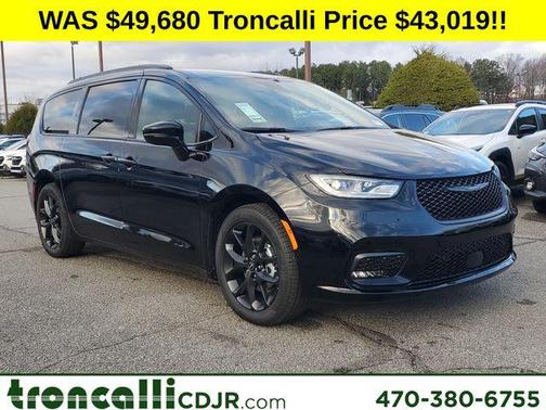 2026 Chrysler Pacifica Select