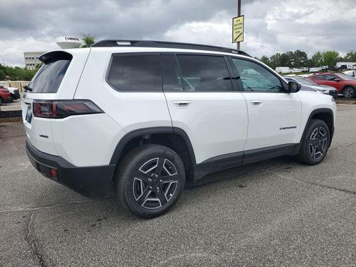 Bright White Clearcoat 2026 Jeep Cherokee LAREDO/LIMITED