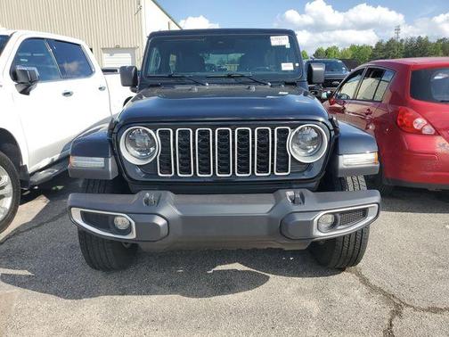 Black Clearcoat 2024 Jeep Wrangler Sahara