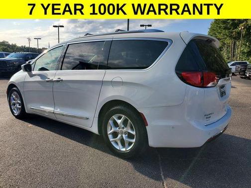 2020 Chrysler Pacifica Touring-L