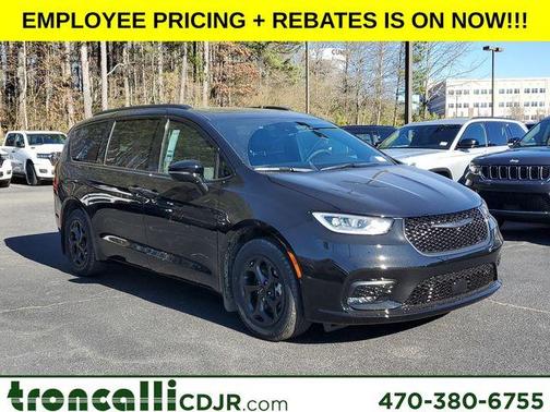 2025 Chrysler Pacifica Hybrid Select