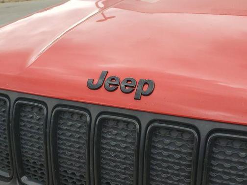 Colorado Red Clearcoat 2023 Jeep Renegade Altitude
