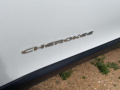 Bright White Clearcoat 2020 Jeep Cherokee Latitude Plus
