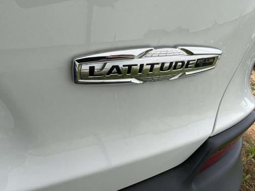 Bright White Clearcoat 2020 Jeep Cherokee Latitude Plus