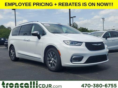 2025 Chrysler Pacifica Hybrid Pinnacle