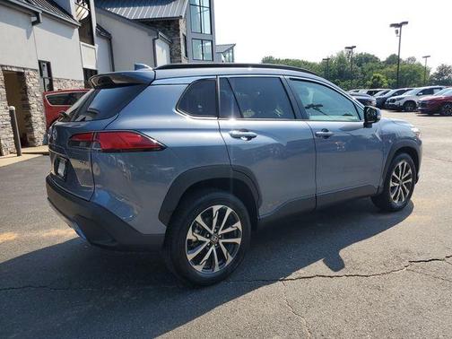 2022 Toyota Corolla Cross XLE