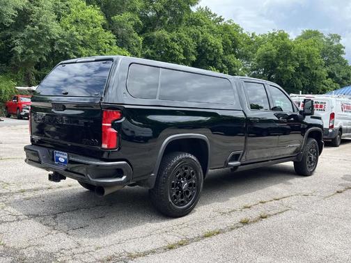 Black 2024 Chevrolet Silverado 3500 High Country