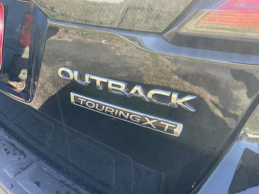 2022 Subaru Outback Touring XT