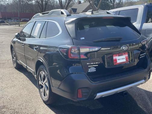 2022 Subaru Outback Touring XT
