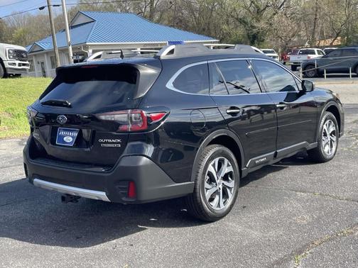 2022 Subaru Outback Touring XT