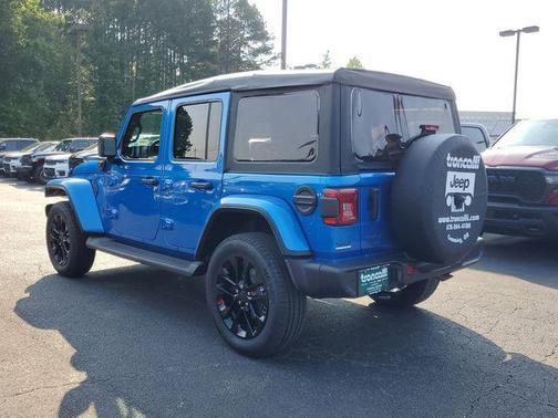 2025 Jeep Wrangler 4xe Sahara