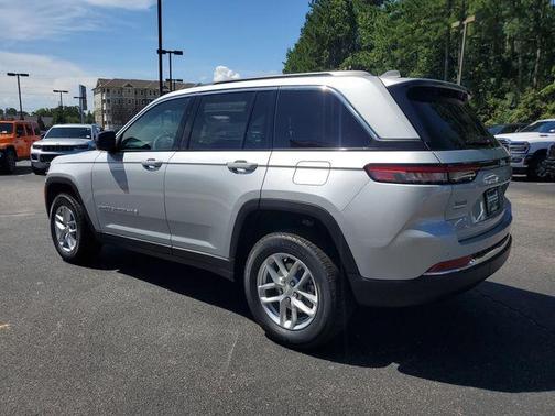 2025 Jeep Grand Cherokee Laredo X