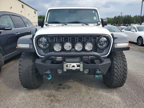 Bright White Clearcoat 2024 Jeep Wrangler Sport