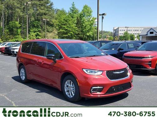 2025 Chrysler Pacifica Select