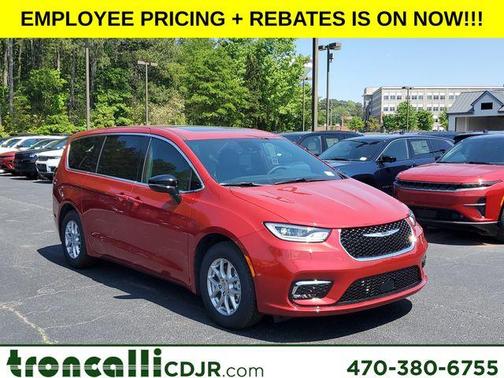2025 Chrysler Pacifica Select