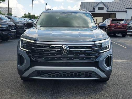 2024 Volkswagen Atlas 2.0T Peak Edition SE w/Technology