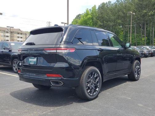 2025 Jeep Grand Cherokee Summit