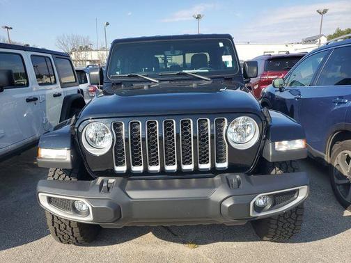 2022 Jeep Gladiator Overland