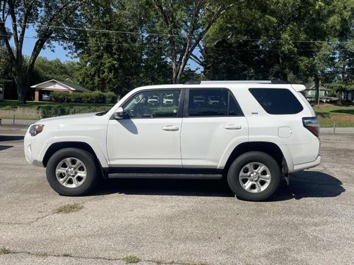 2024 Toyota 4Runner SR5