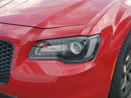 2016 Chrysler 300 S