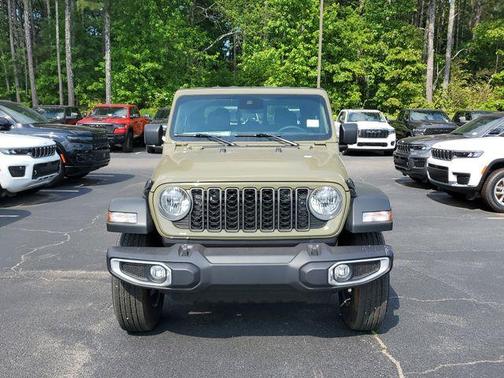 2025 Jeep Gladiator Sport