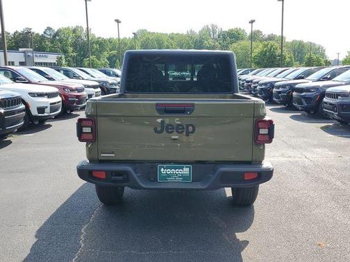 2025 Jeep Gladiator Sport