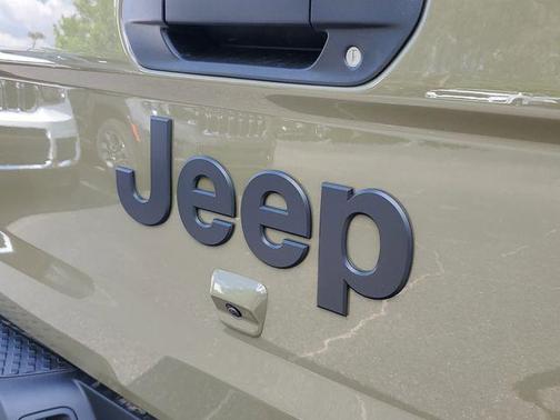 2025 Jeep Gladiator Sport