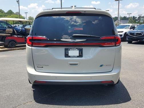 2021 Chrysler Pacifica Hybrid Pinnacle
