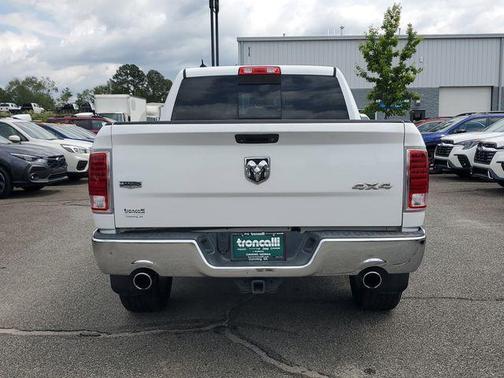 Bright White Clearcoat 2016 RAM 1500 Laramie