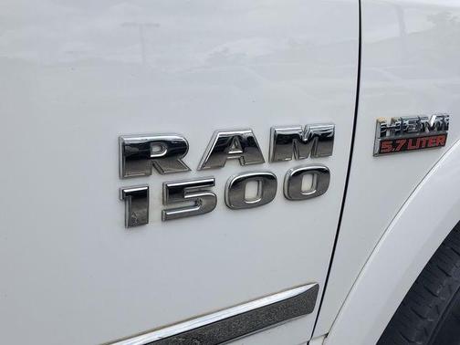 Bright White Clearcoat 2016 RAM 1500 Laramie