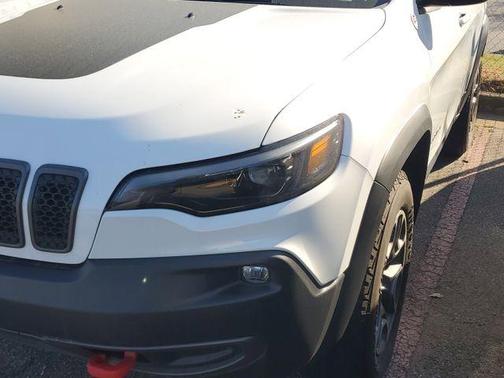 2022 Jeep Cherokee Trailhawk