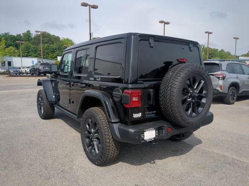 2025 Jeep Wrangler 4xe Sahara