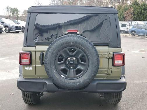 2025 Jeep Wrangler Sport